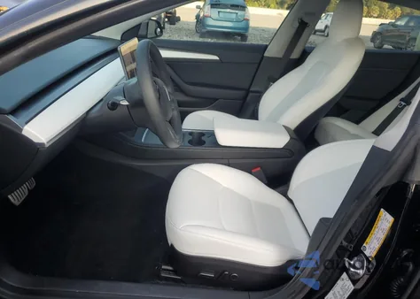 2022 Tesla Model 3 z USA, uszkodzony, nr VIN 5YJ3E1EC2NF274820